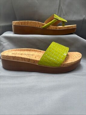 Donald J. Pliner Fifi Croco Patent Slide Sandal Kiwi Green Cork Footbed Sz 6.5